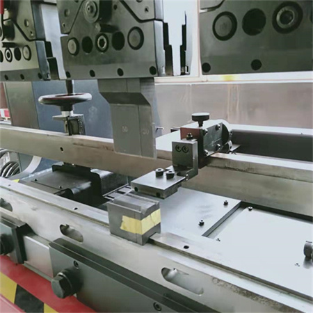 Makinë automatike elektrike hidraulike CNC për lakimin e tubave dhe tubave