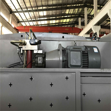 CNC automatike çeliku alumini Hydraulic Press Brake Makinë elektrike për lakimin e llamarinës me robot