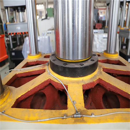 Prodhuesi i makinerive 100 ton Steel Forming Hydraulic Press