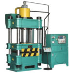 Makinë për bërjen e kapakëve të pusetave me rrëshirë Makineri për shtypje hidraulike për falsifikimin e nxehtë