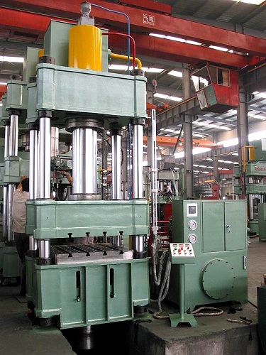 Makineria e shpimit me vrima metalike Makinë shtypëse hidraulike për tërheqje të thellë 100 ton me katër kolona