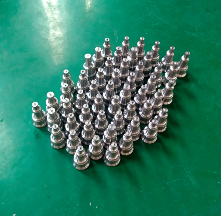 Q35y Series Hydraulic Ironworker Shearing And Punching Machine Makinë qethjeje dhe shpuese për hekurpunues hidraulik të serisë Q35y