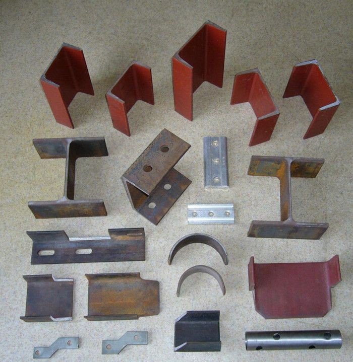 Q35y Series Hydraulic Ironworker Shearing And Punching Machine Makinë qethjeje dhe shpuese për hekurpunues hidraulik të serisë Q35y